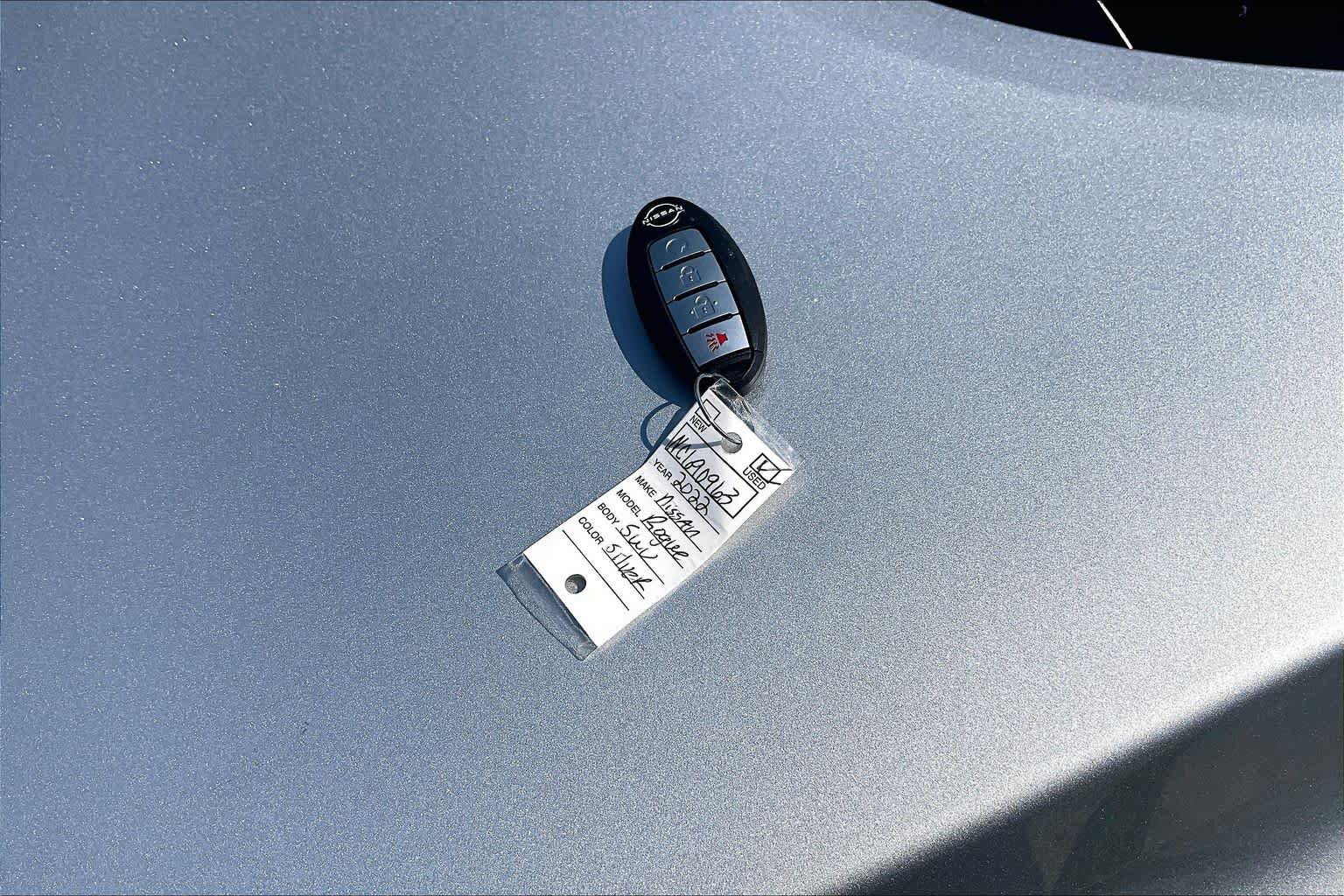 Used 2022 Nissan Rogue SV FWD image 15