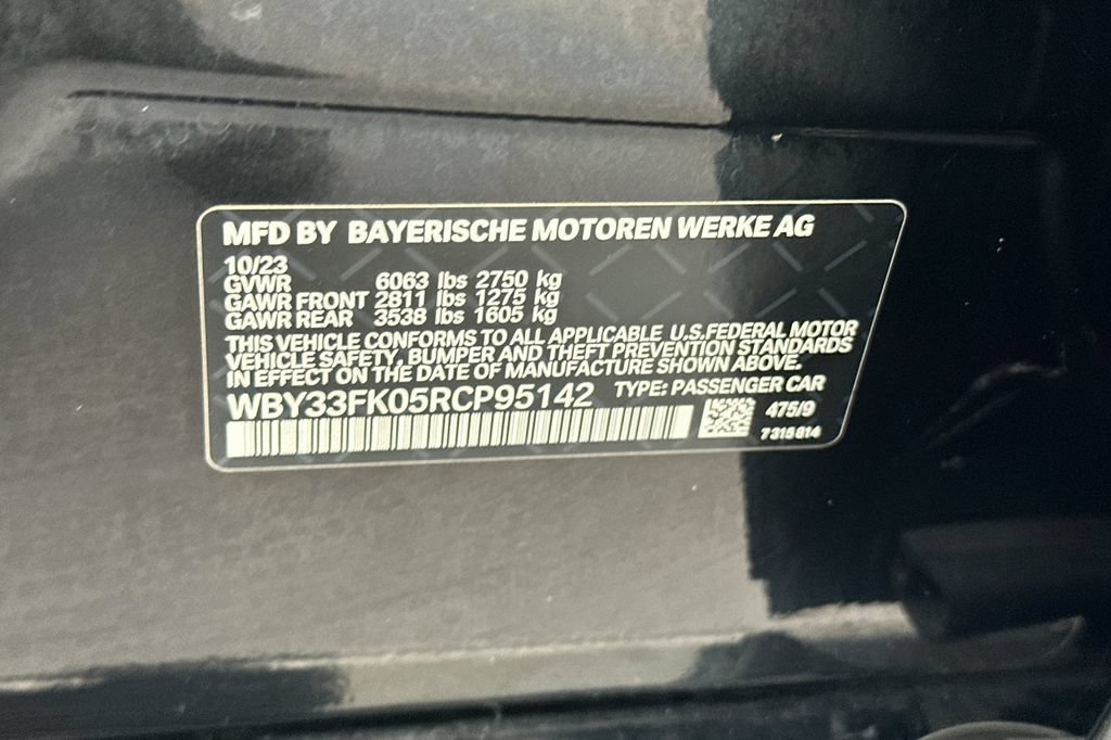 Used 2024 BMW i5 eDrive40i w/ Executive Package RWD image 35