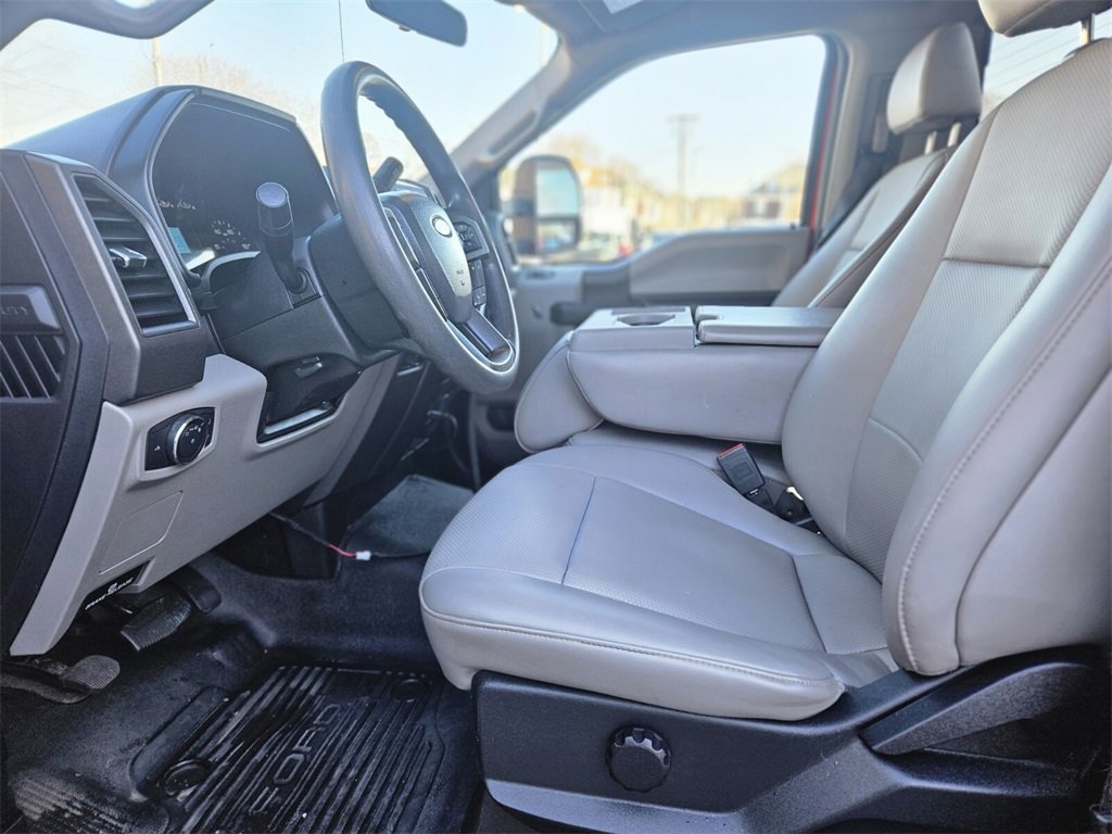 Used 2020 Ford F250 XL w/ Power Equipment Group image 10