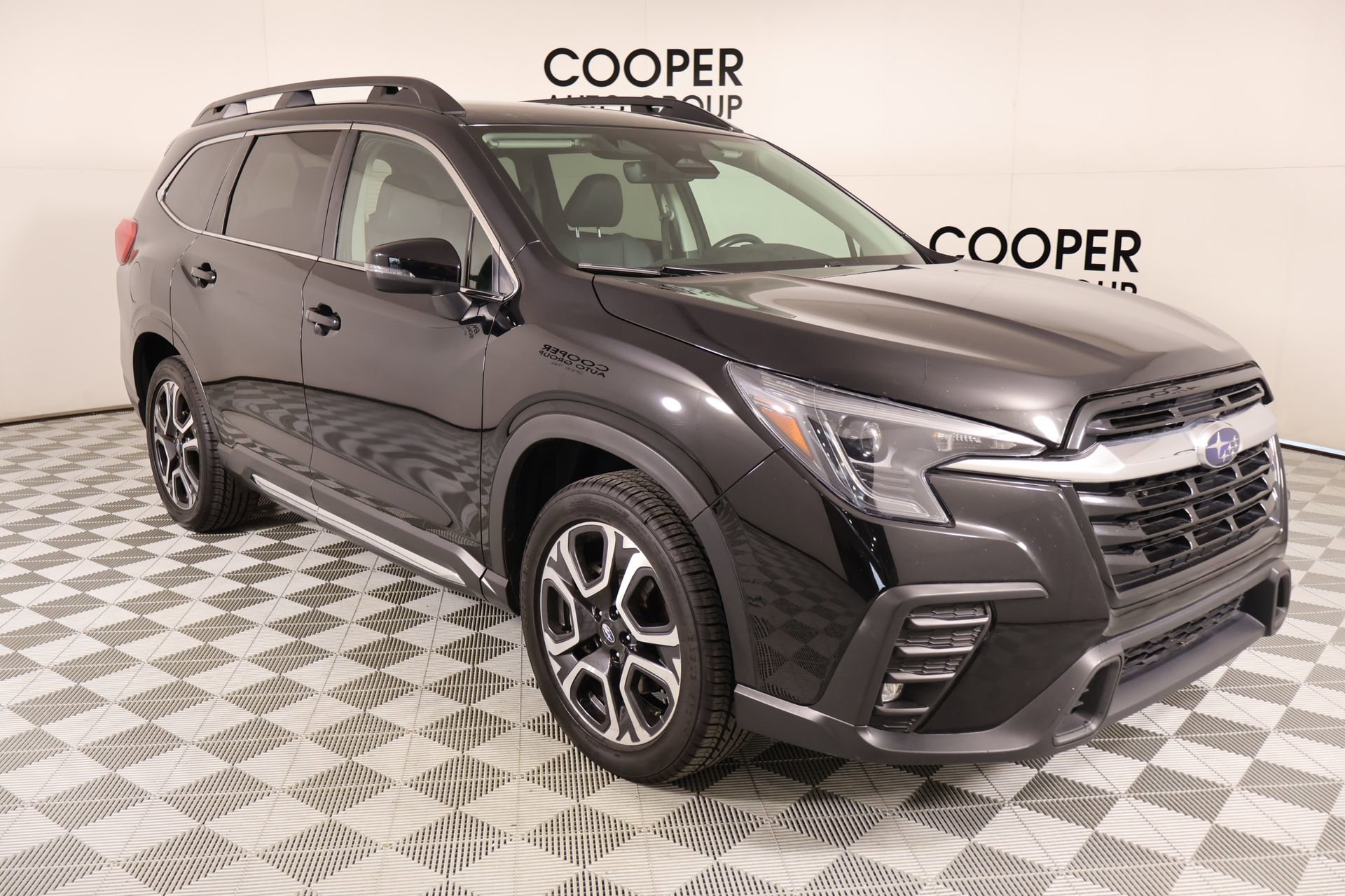 Used 2023 Subaru Ascent Limited AWD/4WD video 1