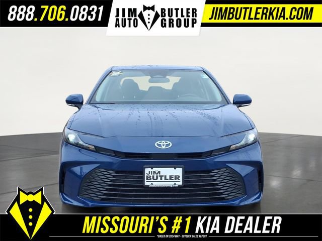 Used 2025 Toyota Camry LE FWD image 30