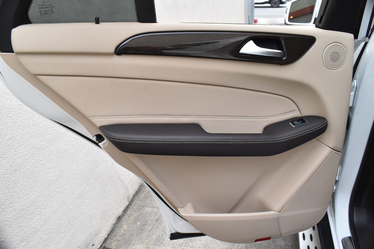 Used 2019 Mercedes-Benz GLE 400 4MATIC image 19
