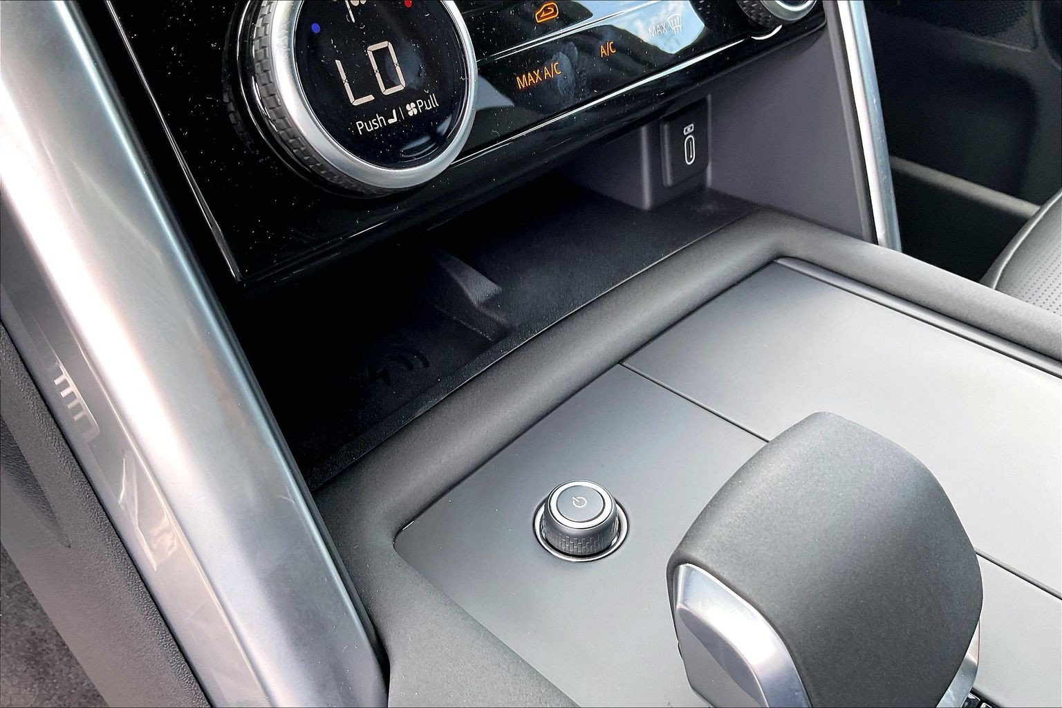 New 2026 Land Rover Discovery Dynamic SE AWD/4WD image 24