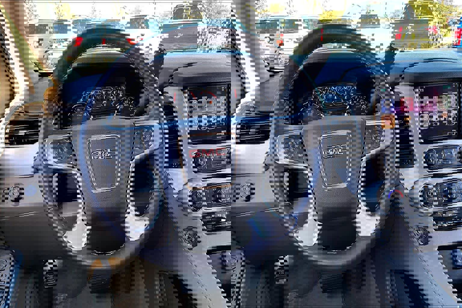 Used 2015 GMC Yukon SLT image 6