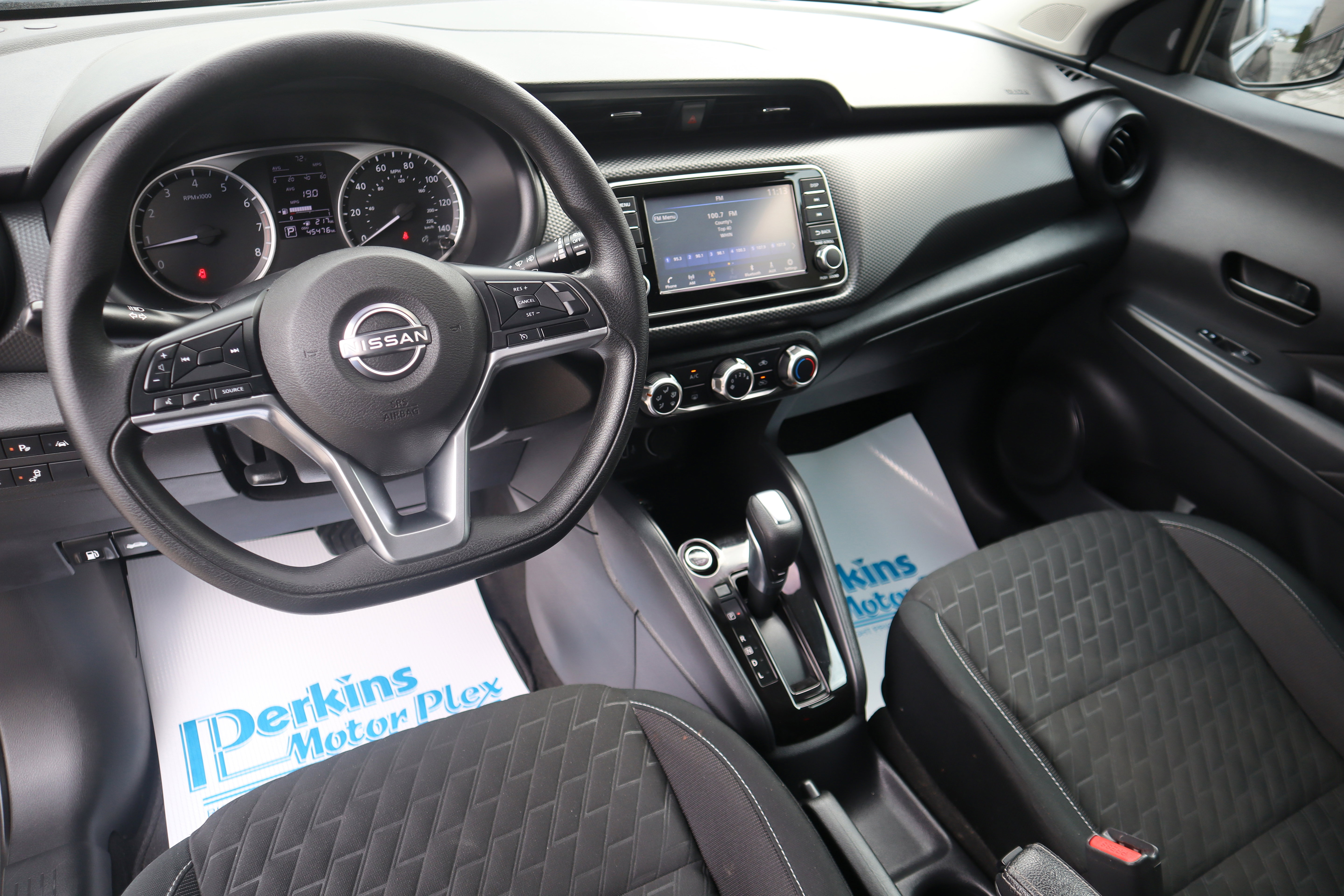 Used 2022 Nissan Kicks S image 12