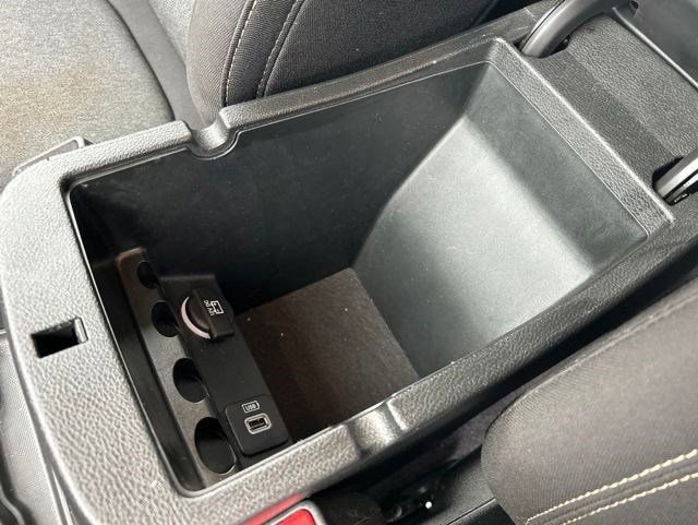 Used 2017 Jeep Cherokee Sport w/ Safety Group AWD/4WD image 33