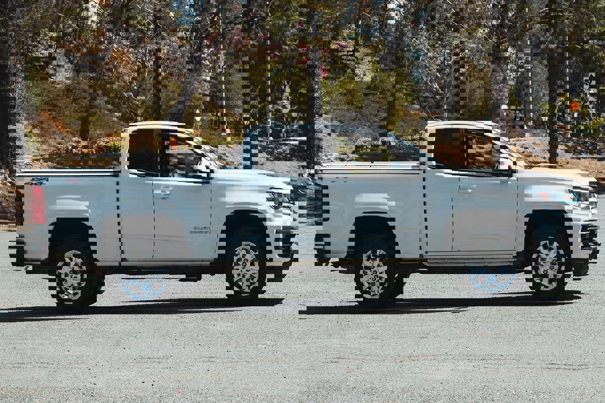 Used 2021 Chevrolet Colorado LT w/ Fleet Safety Package image 6