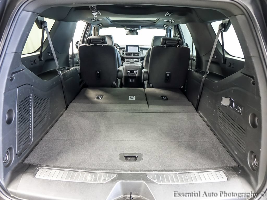 Used 2024 Chevrolet Suburban RST w/ Luxury Package AWD/4WD image 25