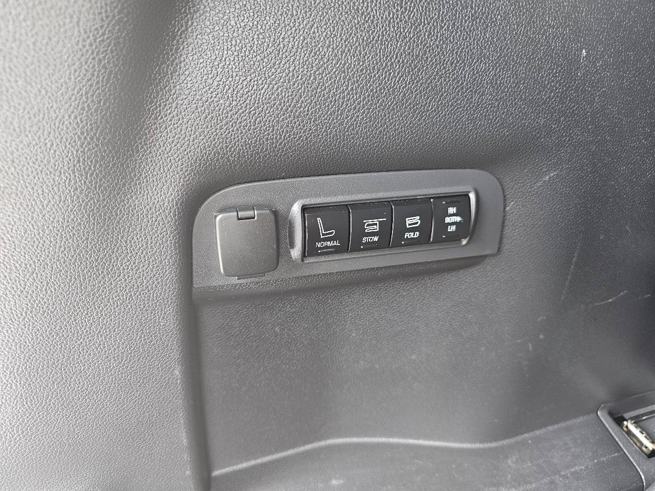 Used 2011 Ford Explorer Limited w/ 301A Rapid Spec Order Code FWD image 21