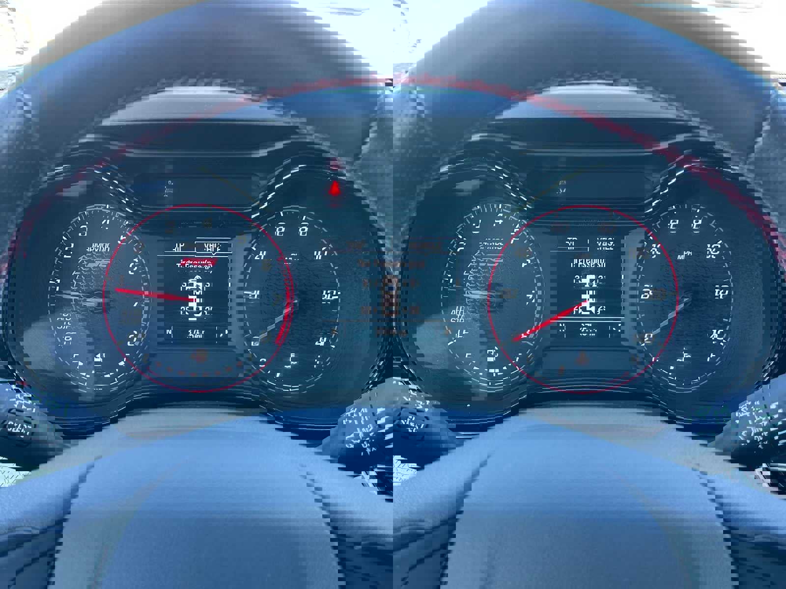 Used 2025 Chevrolet Trax RS w/ Sunroof Package image 24