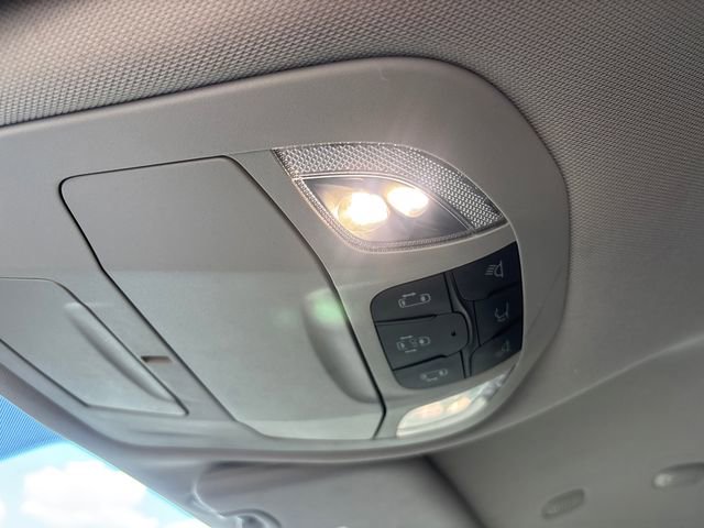 Used 2023 Chrysler Pacifica Touring-L FWD image 28