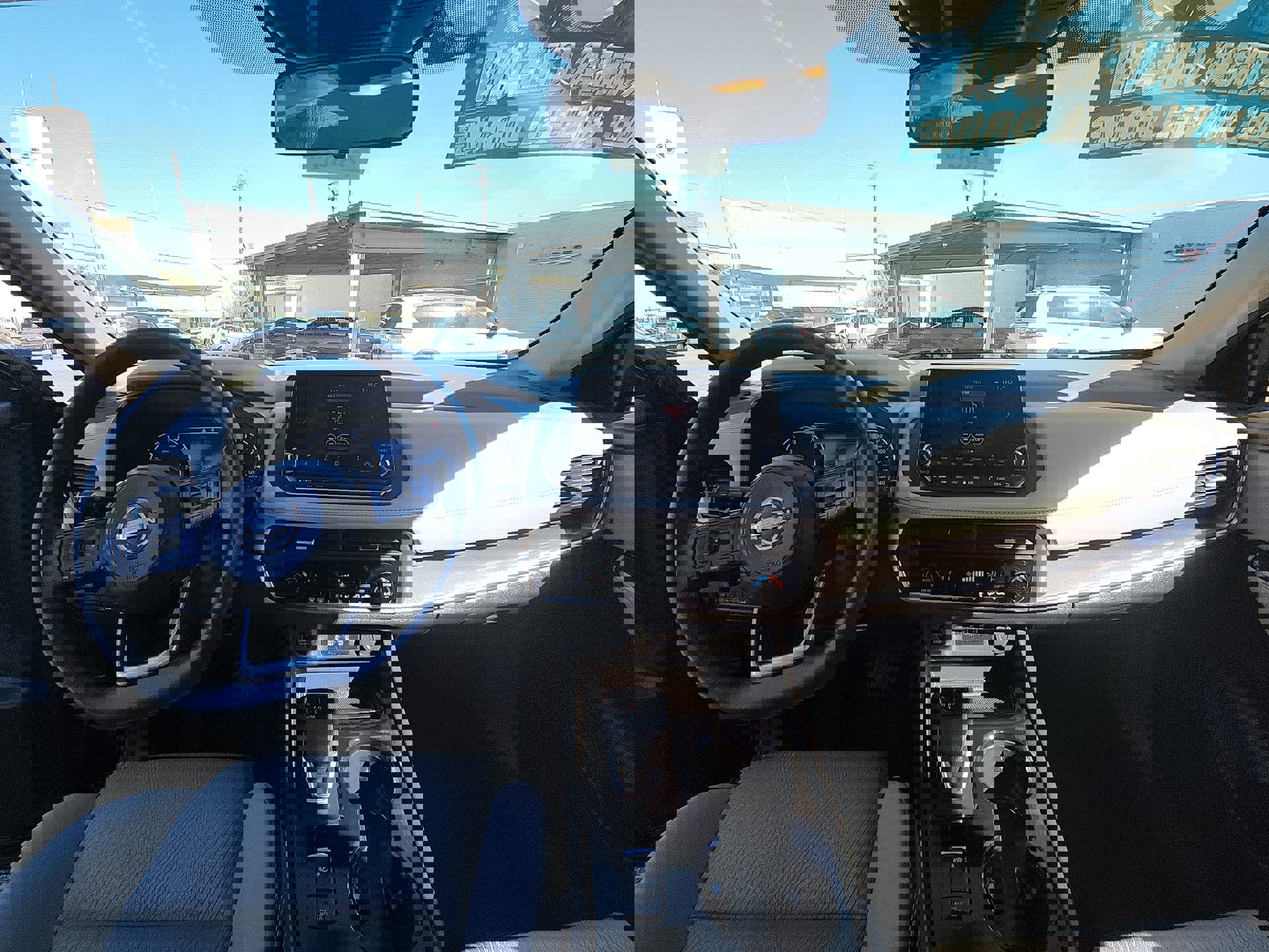 Used 2024 Nissan Rogue SV image 25