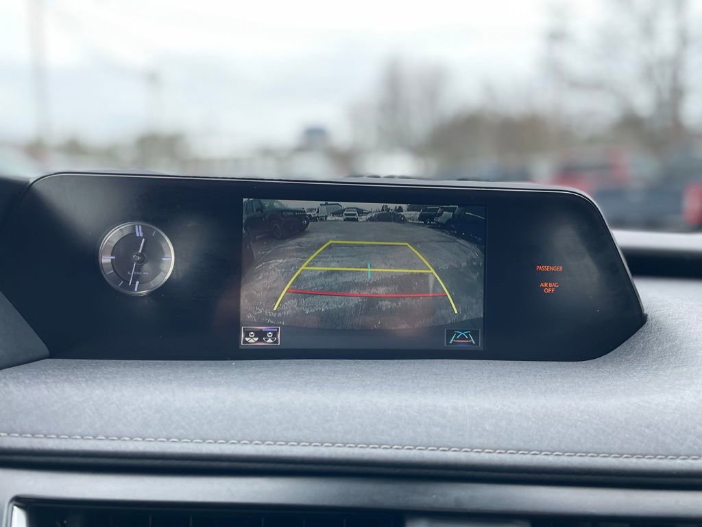 Used 2019 Lexus UX 200 w/ Premium Package image 15