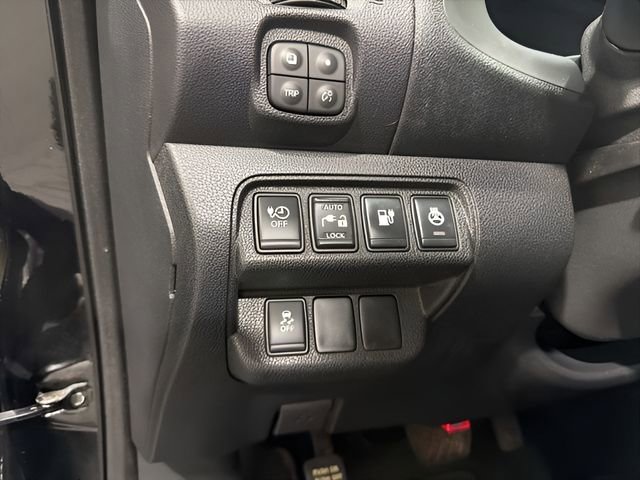 Used 2013 Nissan Leaf SV w/ Premium Pkg image 15