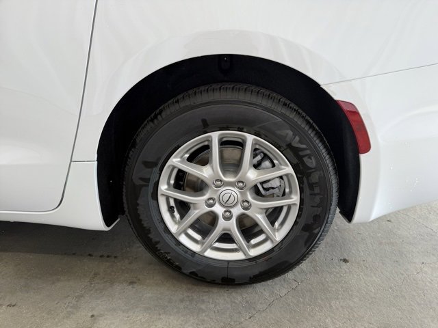 New 2026 Chrysler Pacifica Select image 47