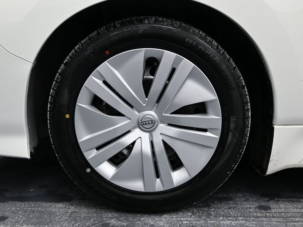 Used 2023 Nissan Leaf S image 11