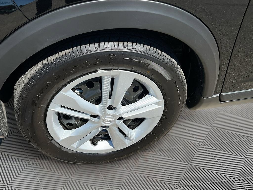 Used 2025 Nissan Kicks Play S FWD image 28