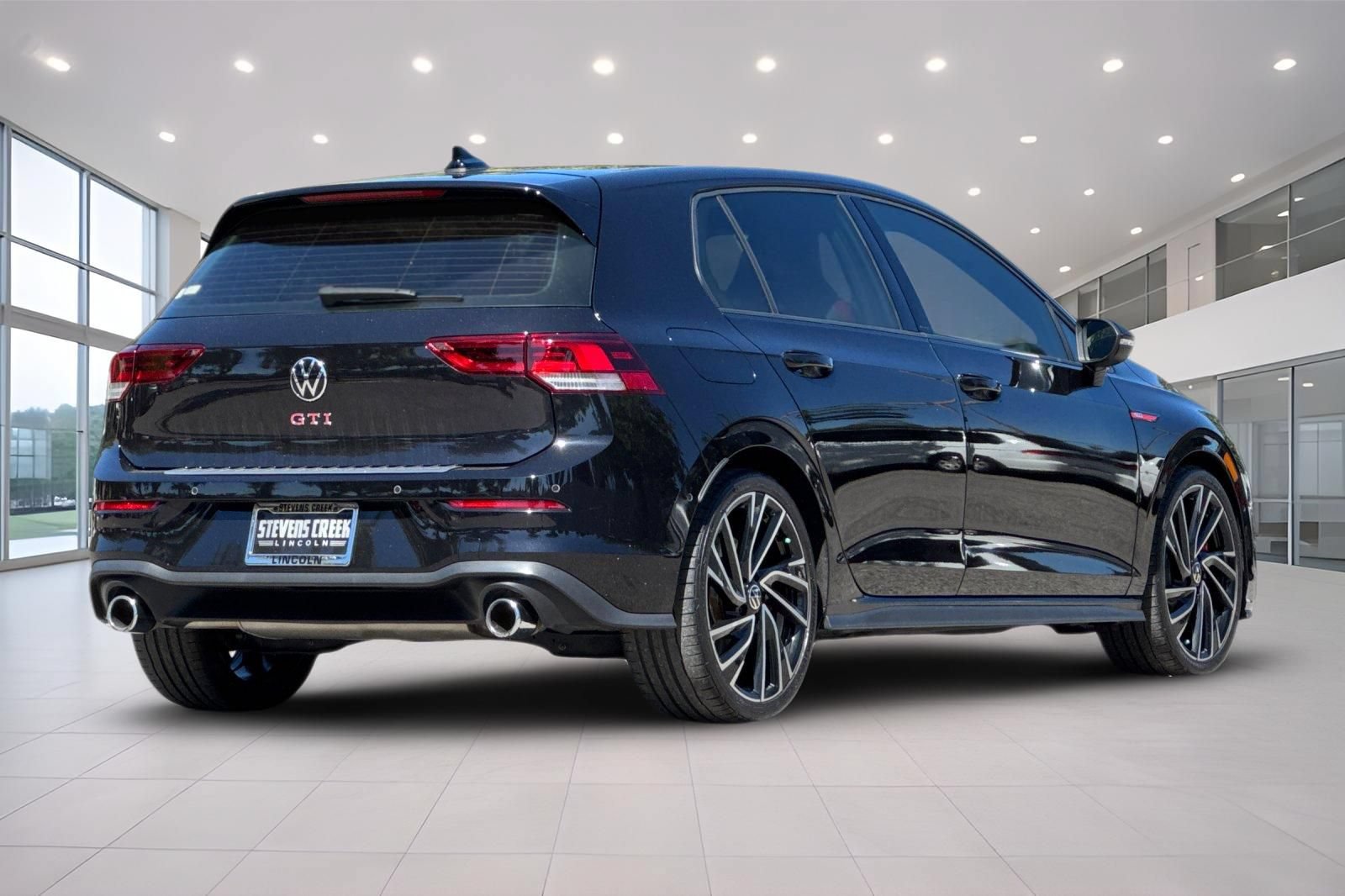 Used 2022 Volkswagen GTI Autobahn FWD image 4