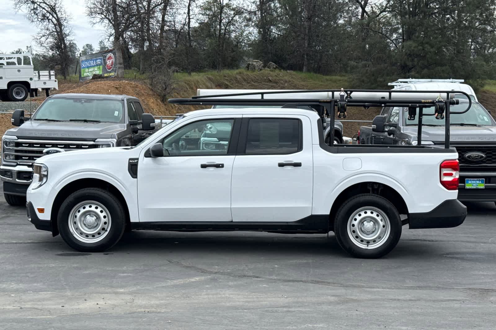 Used 2025 Ford Maverick XLT w/ Equipment Group 302A AWD/4WD image 7