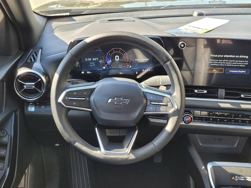 New 2026 Chevrolet Equinox LT w/ Convenience Package II FWD image 9