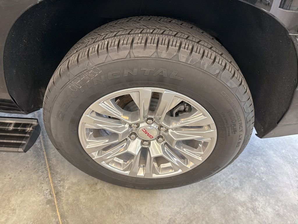 Certified 2025 GMC Yukon XL Denali w/ Sun & Power Step Package AWD/4WD image 30
