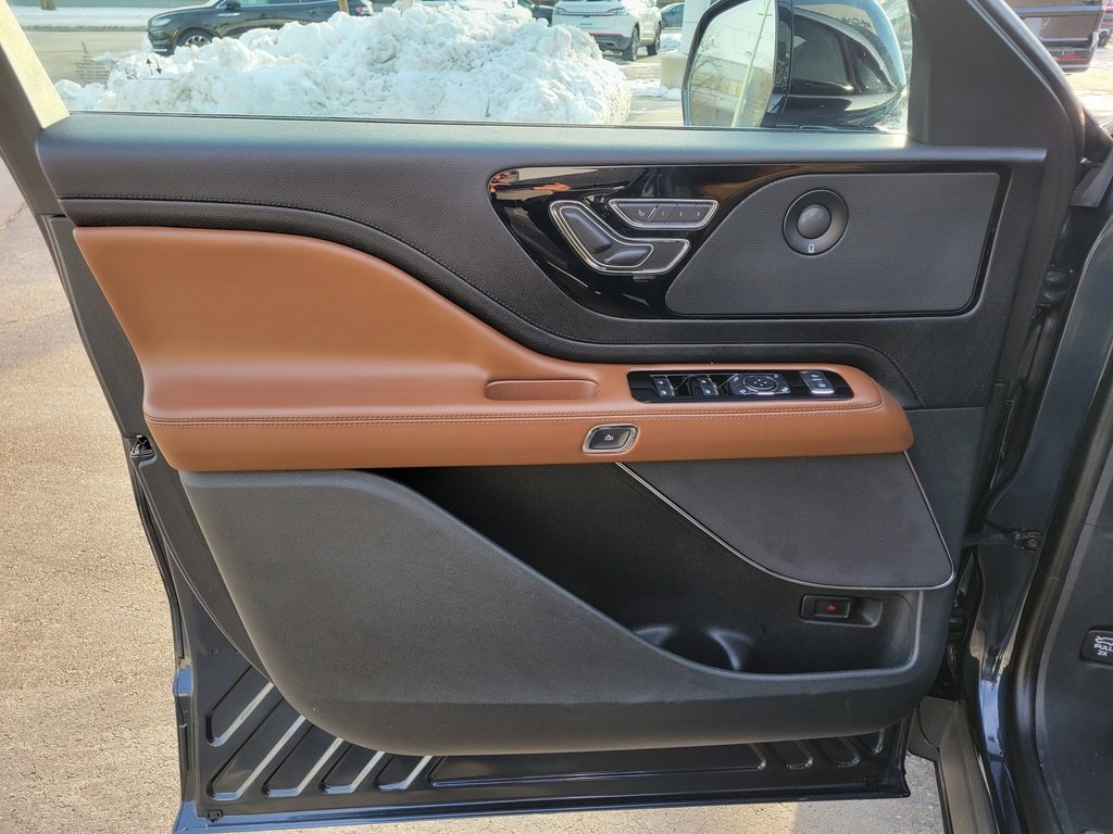 Certified 2024 Lincoln Aviator Reserve w/ Elements Package Plus image 12
