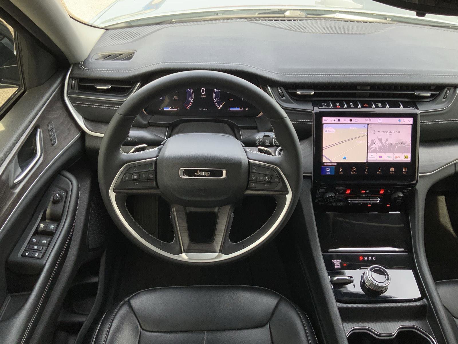 Used 2023 Jeep Grand Cherokee L Limited image 29