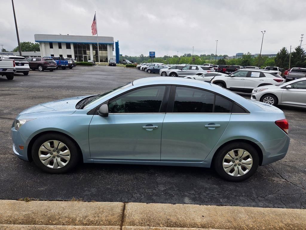 Used 2012 Chevrolet Cruze LS w/ Connectivity Package FWD image 6