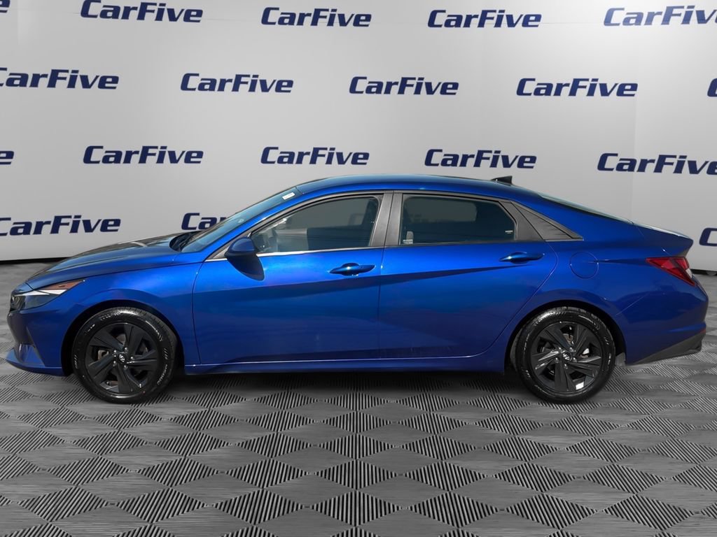 Used 2023 Hyundai Elantra SEL FWD image 2