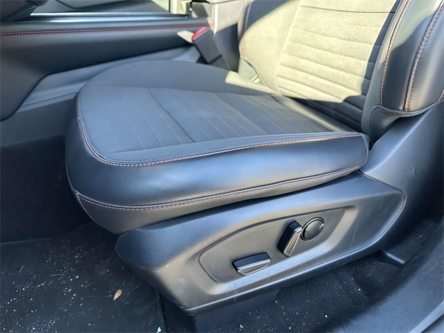 Used 2025 Ford Explorer ST-Line AWD/4WD image 17