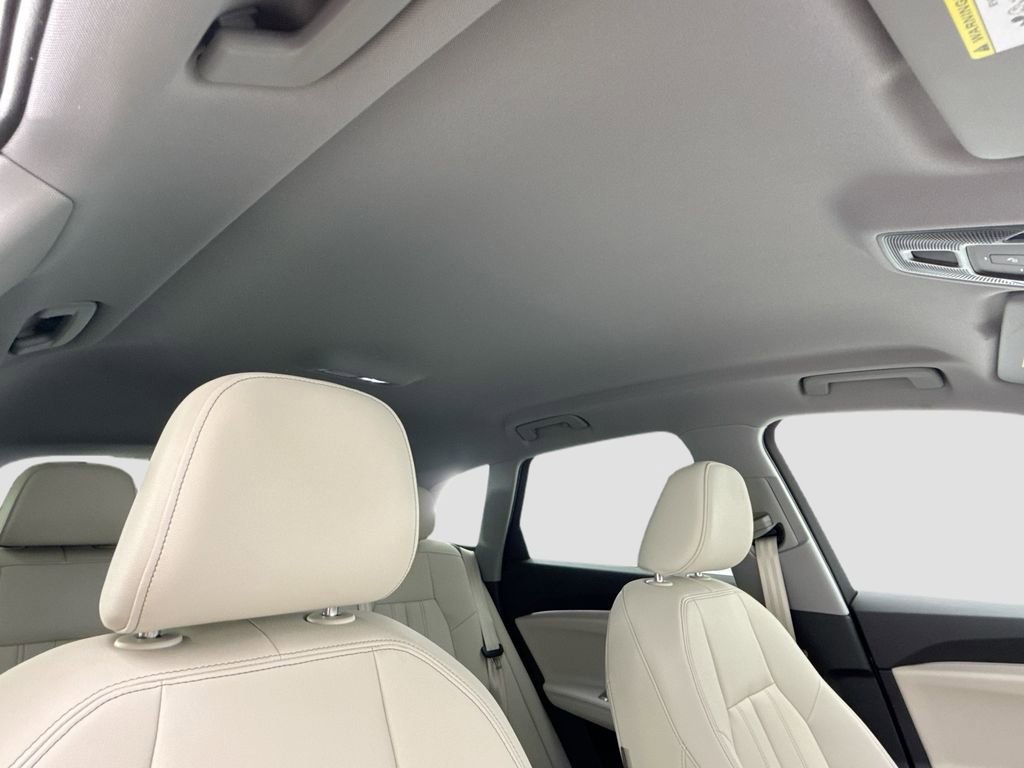 Used 2025 Audi Q5 Premium w/ Convenience Package image 18