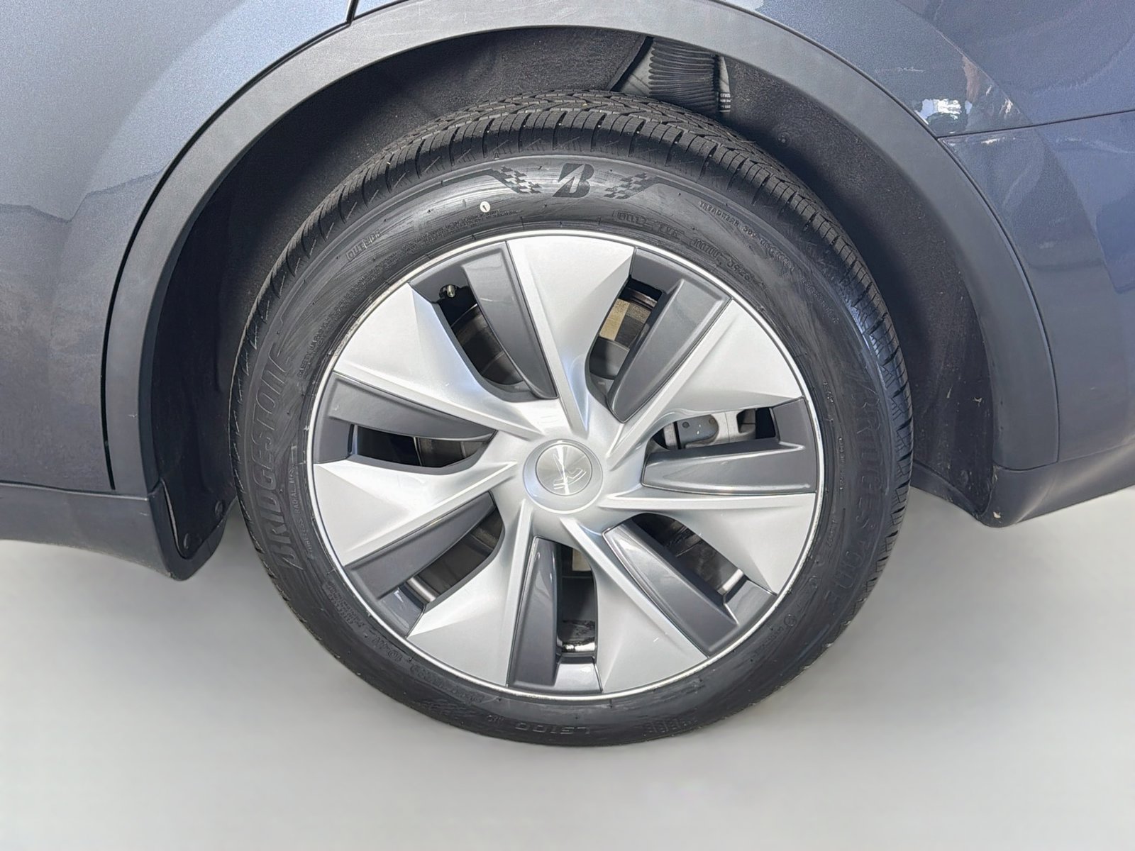 Used 2023 Tesla Model Y Long Range AWD/4WD image 31