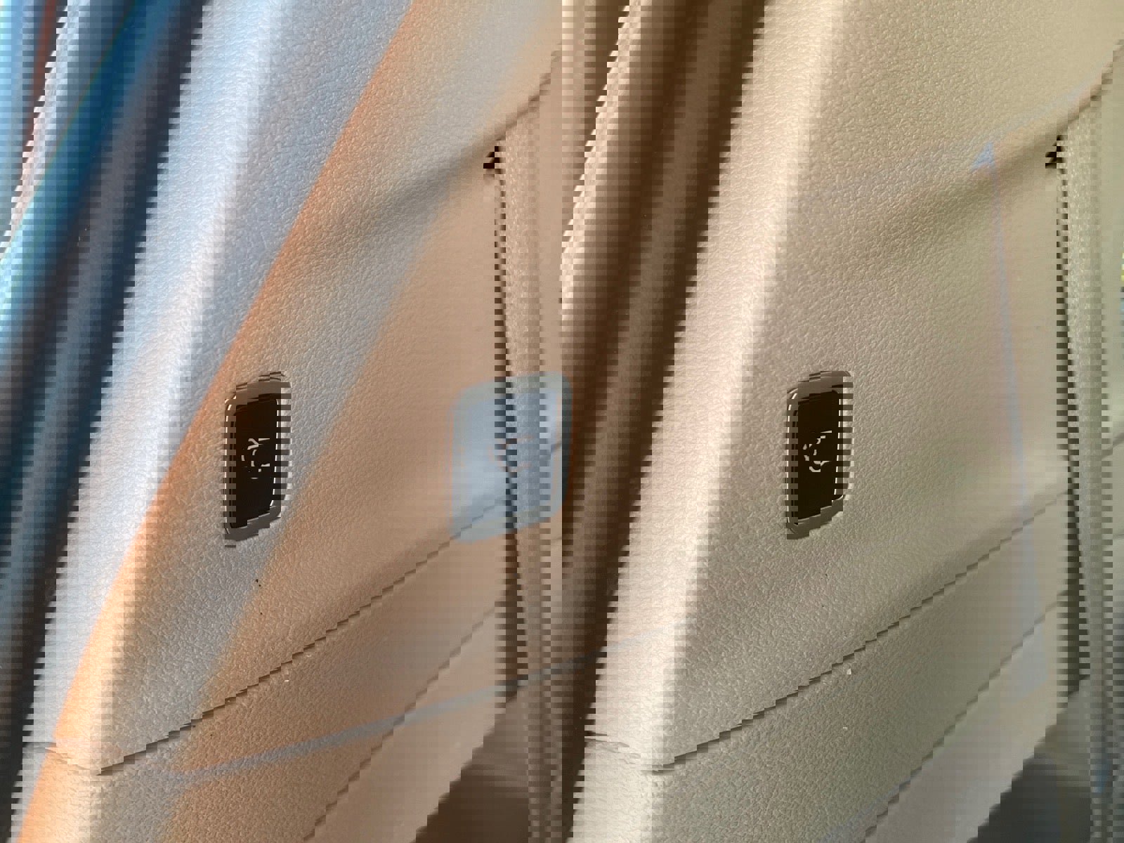 Used 2023 Chrysler Pacifica Touring-L image 19