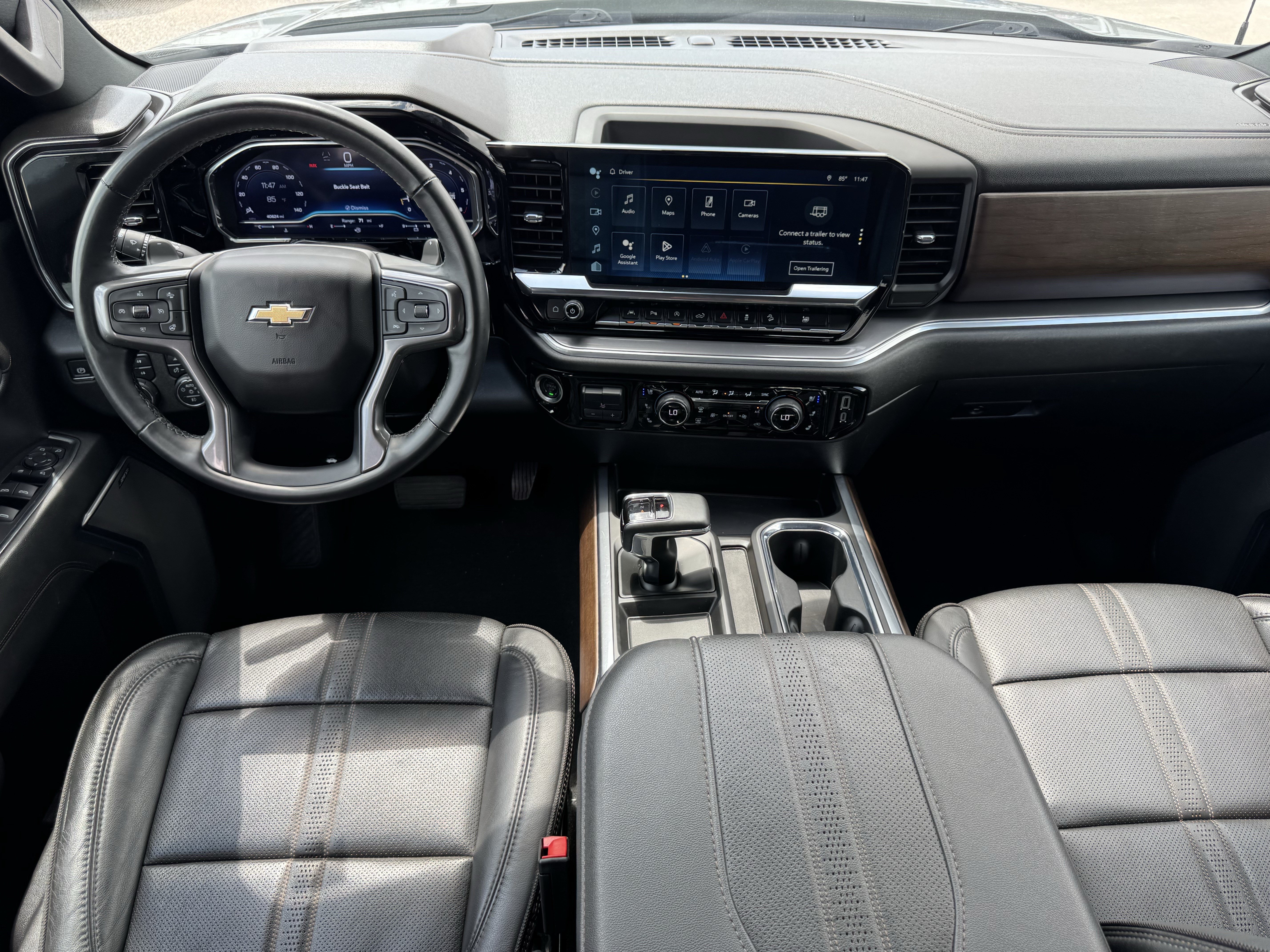 Used 2024 Chevrolet Silverado 1500 High Country w/ Technology Package AWD/4WD image 10