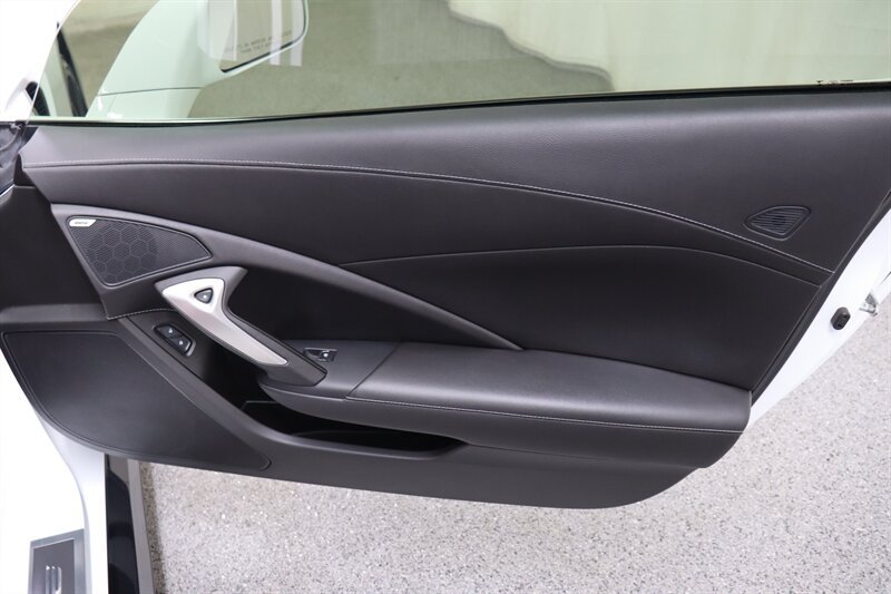 Used 2019 Chevrolet Corvette Stingray Coupe w/ Carbon Flash Badge Package RWD image 23