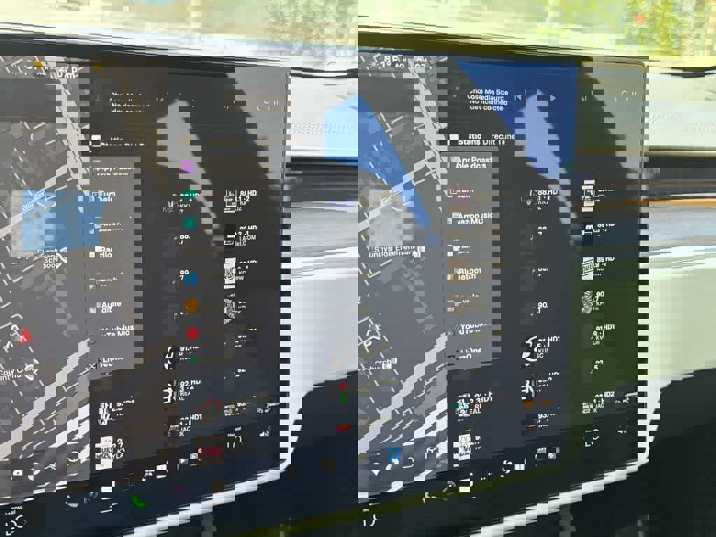 Used 2023 Tesla Model S image 20