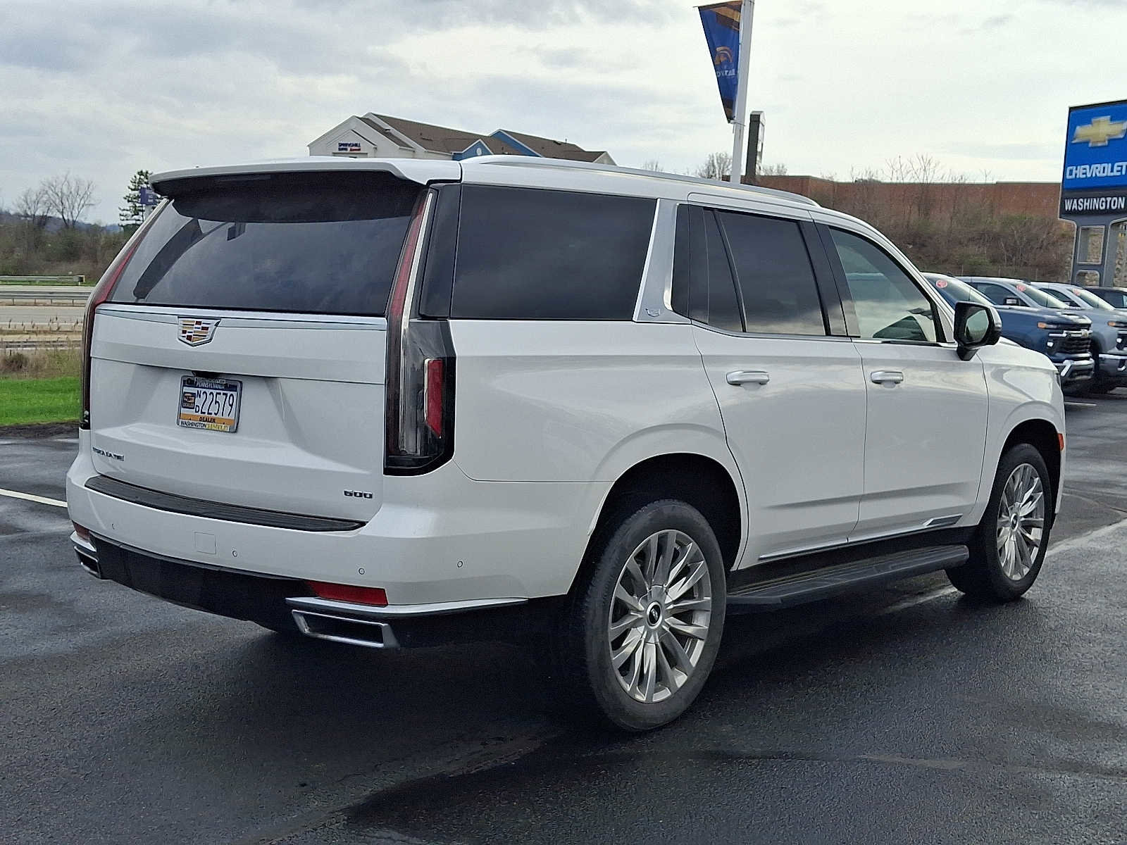 Used 2021 Cadillac Escalade Premium Luxury w/ Performance Package image 6
