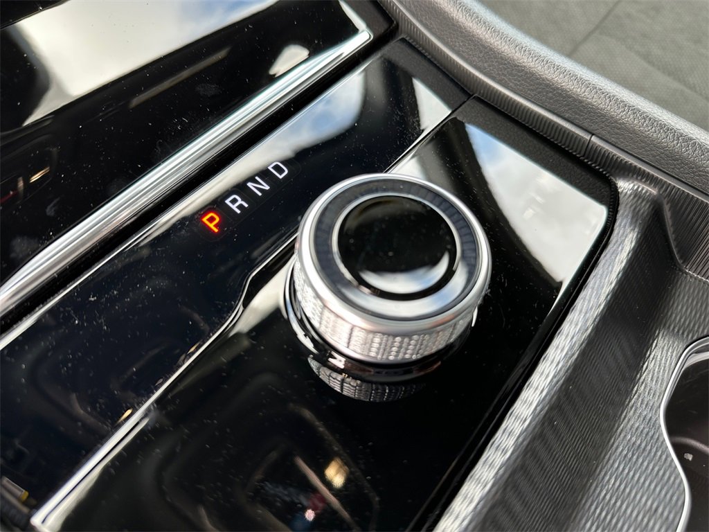 New 2025 Jeep Grand Cherokee Altitude image 28