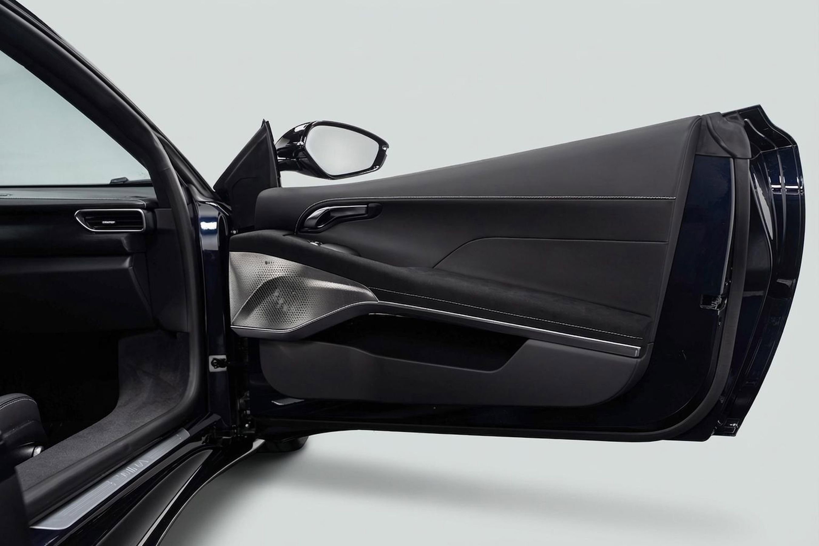 New 2025 Lotus Emira image 14