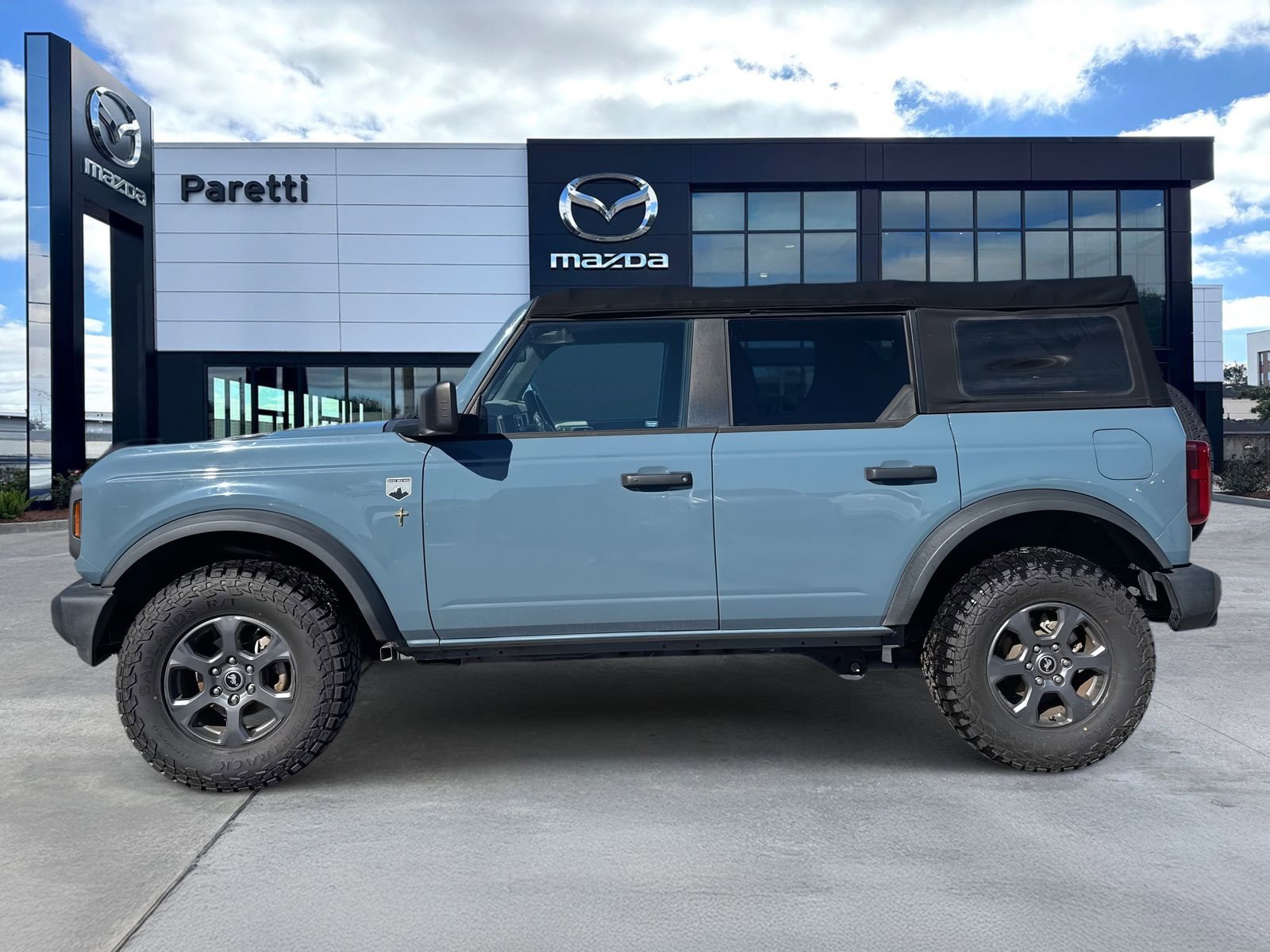 Used 2022 Ford Bronco Big Bend image 2