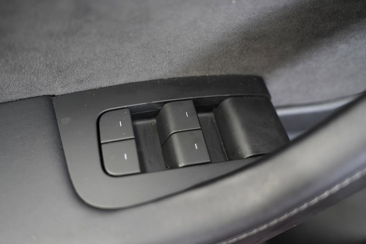 Used 2022 Tesla Model 3 Performance image 26