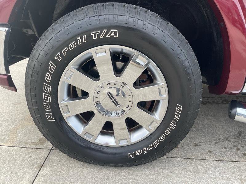 Used 2006 Lincoln Mark LT 4x4 image 17