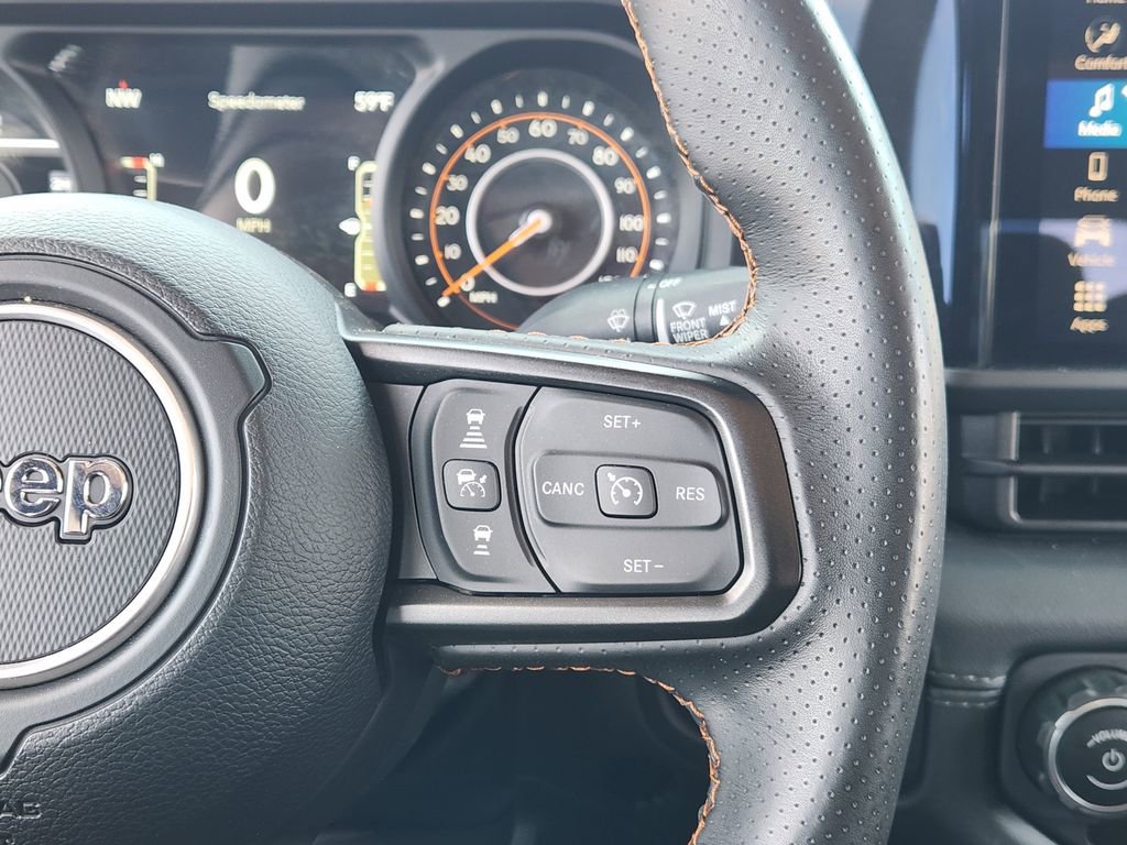 Used 2024 Jeep Gladiator Mojave w/ Safety Group image 28