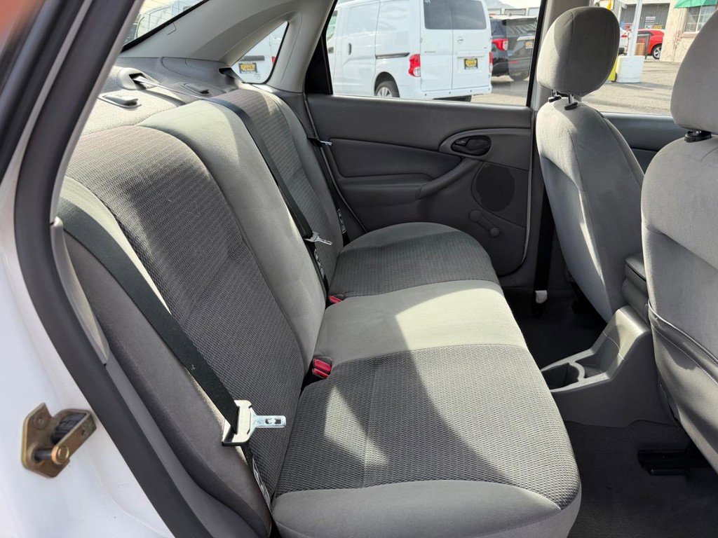Used 2003 Ford Focus LX image 33