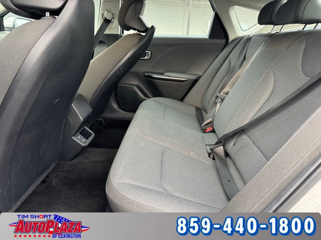 Used 2025 Kia K4 LXS image 28