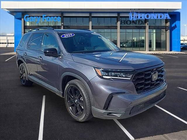 Used 2025 Honda Pilot Black Edition image 1