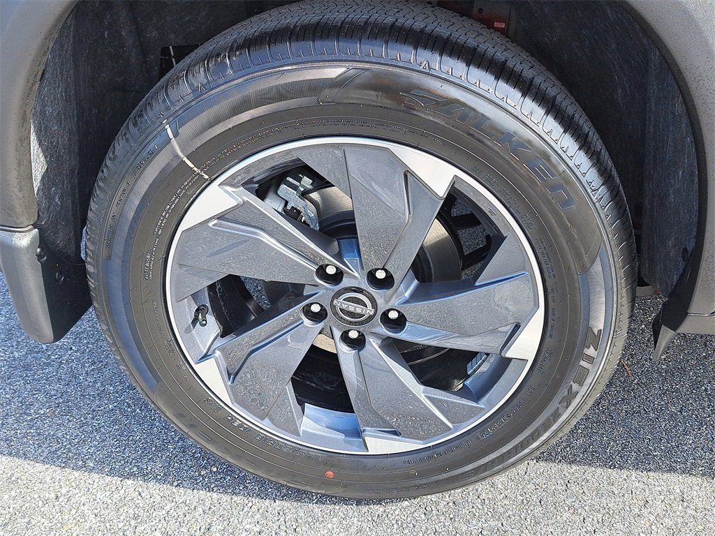 New 2026 Nissan Rogue SV image 8