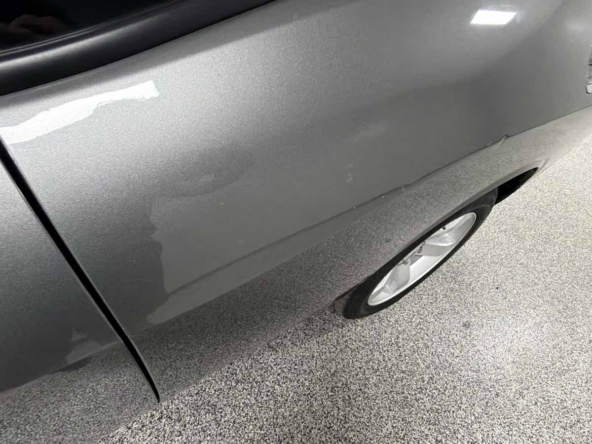 Used 2011 Dodge Challenger RWD image 34