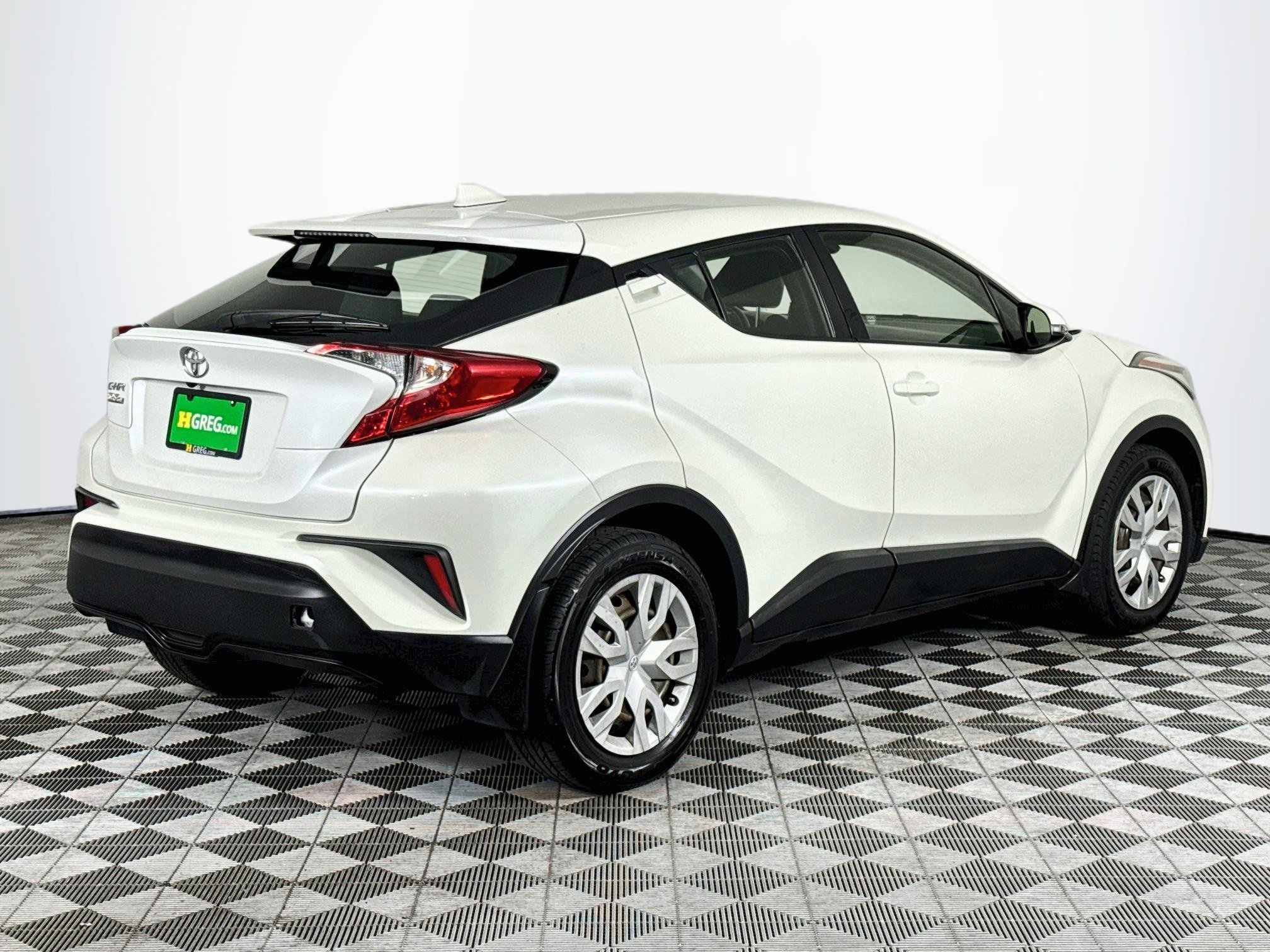 Used 2020 Toyota C-HR LE FWD image 8
