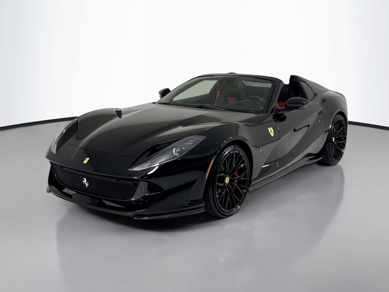 Used 2021 Ferrari 812 GTS RWD image 10